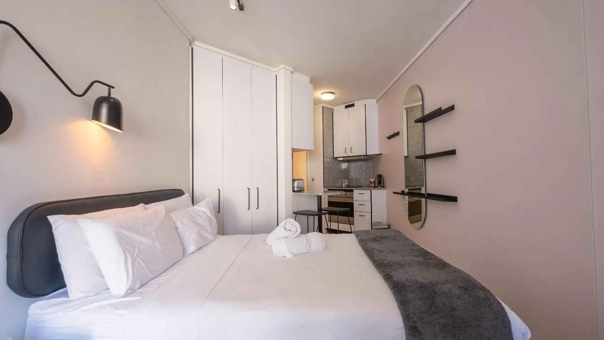 Apartment Flamingo 206: Sea Point Aprt Near Beaches Cape Town South Africa